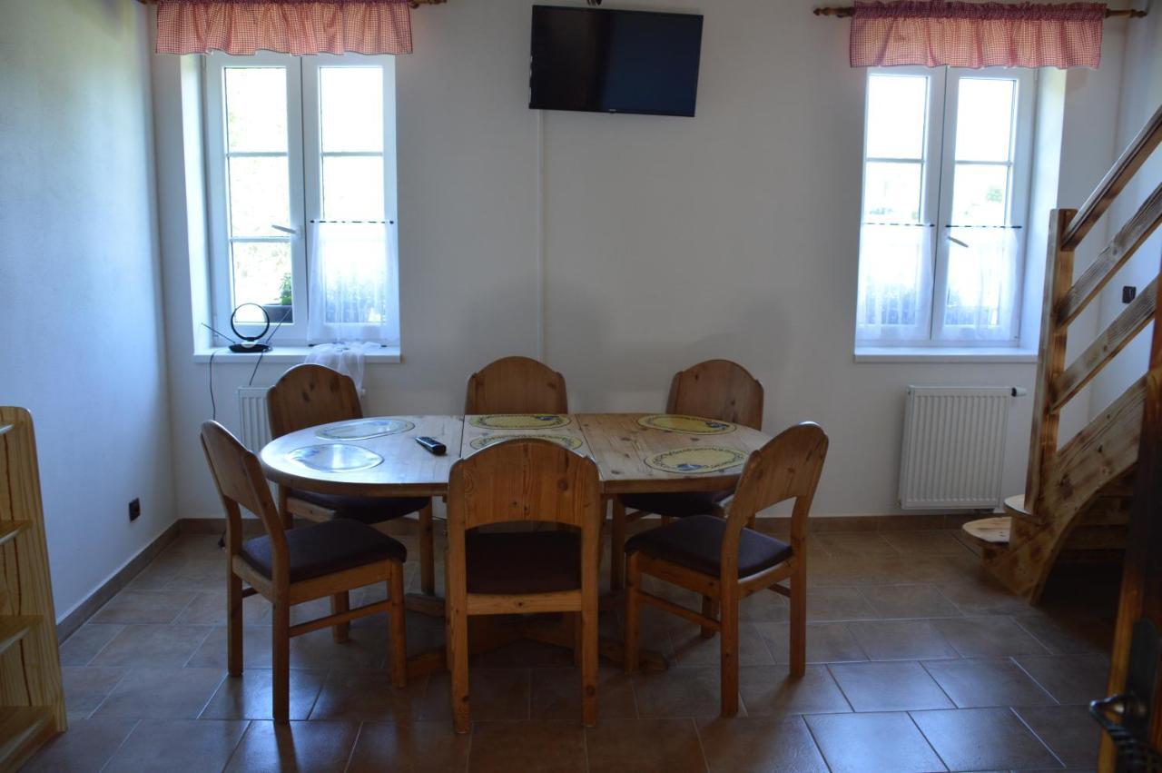 Penzion U podkováře Třeboň Esterno foto