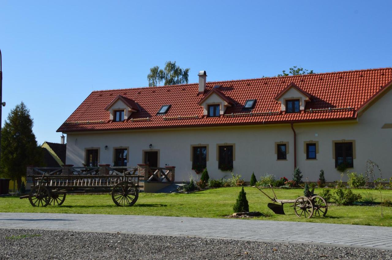 Penzion U podkováře Třeboň Esterno foto